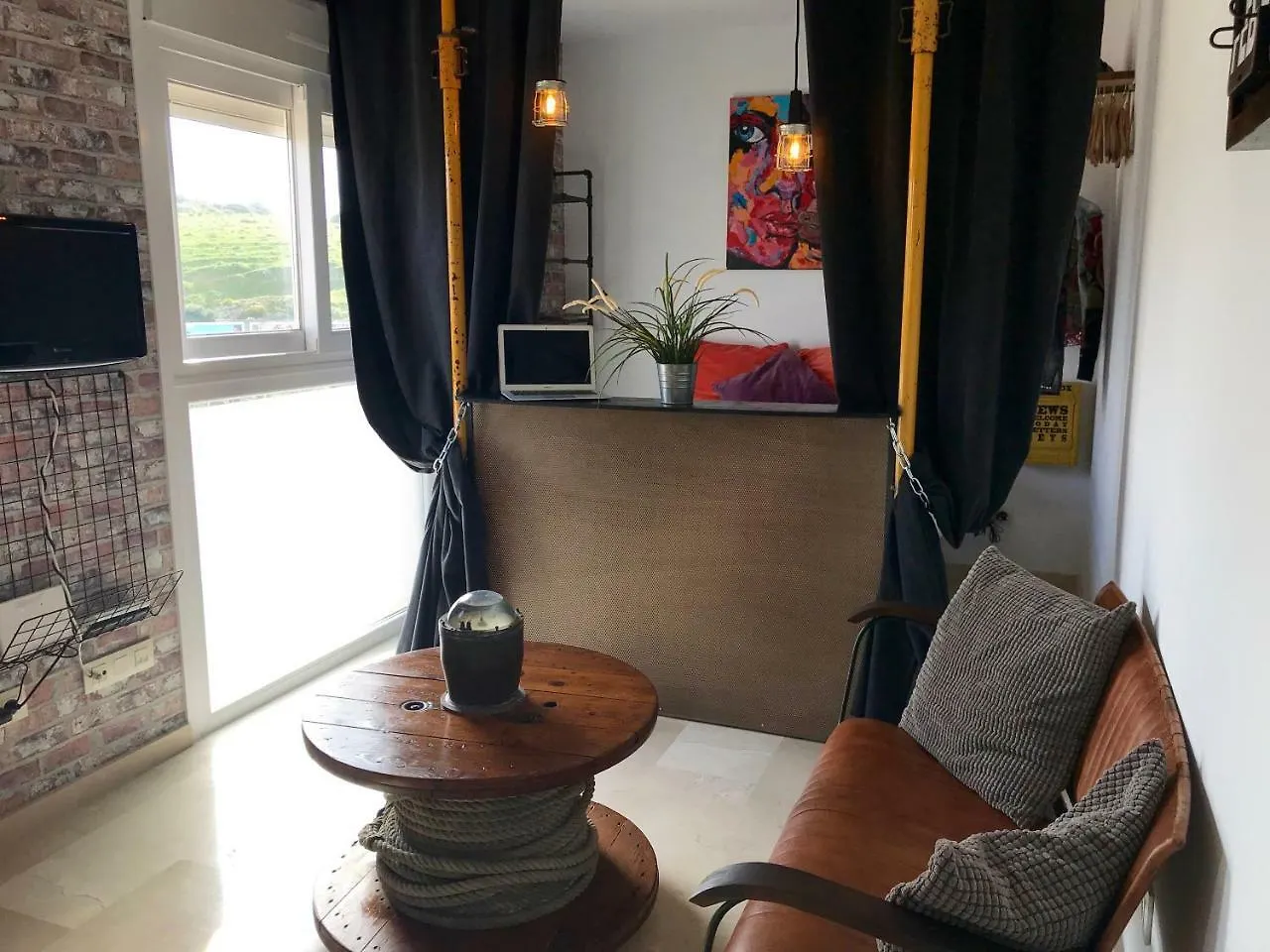 Studio MOSAICO WITH POOL, FIBRE OPTIC 600mb, PARKING, AIR CONDITIONER INCLUDED Tarifa España